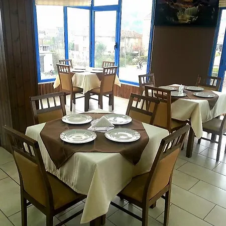 Ambasador מלון Bahçallëk